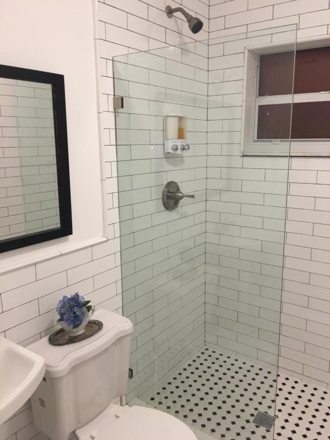 Private Studio Blocks From Coconut Grove Miami Bagian luar foto