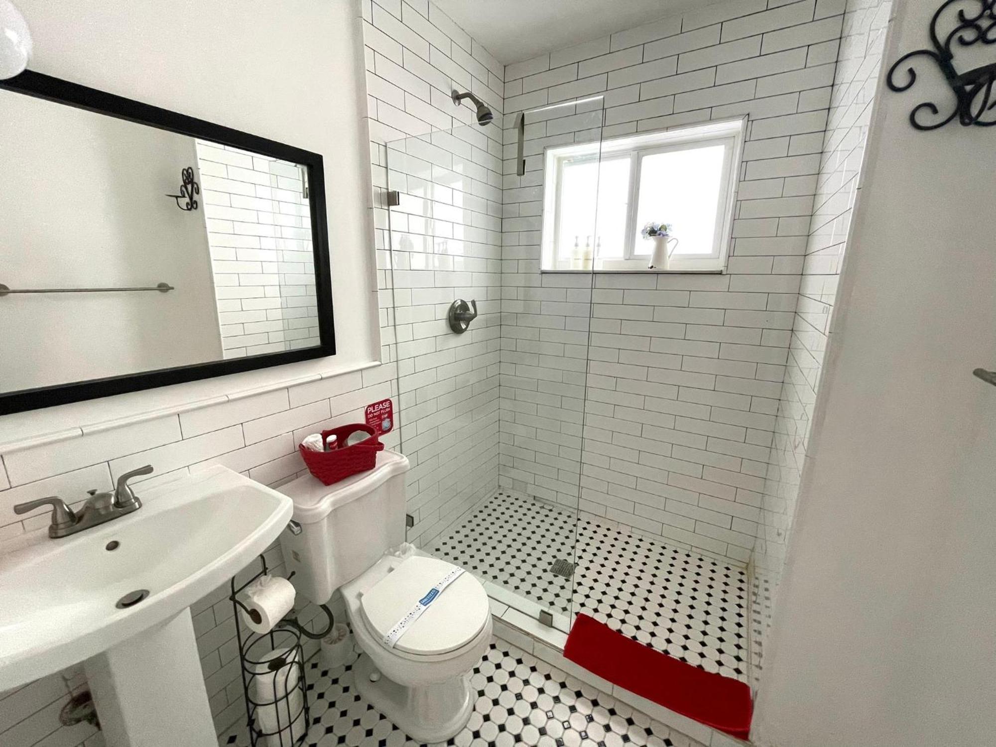 Private Studio Blocks From Coconut Grove Miami Bagian luar foto